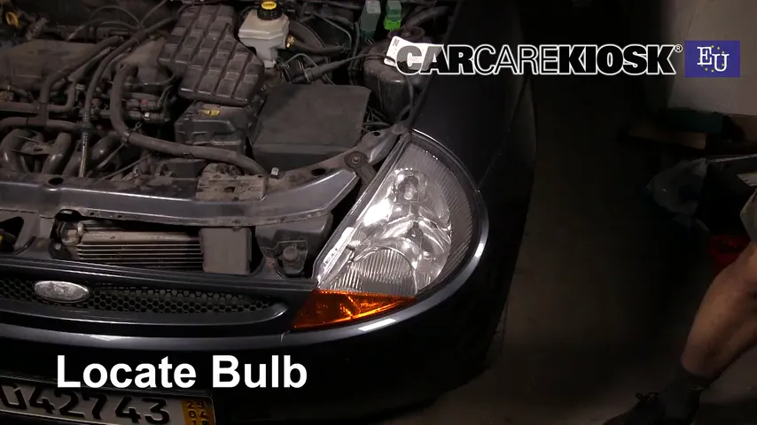 1997 Ford Ka Silver 1.3L 4 Cyl. Lights Highbeam (replace bulb)